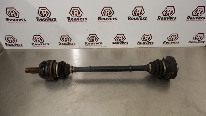 Gebruikte Aandrijfas rechts-achter BMW 1 serie (E81) 118d 16V Prijs € 30,00 Margeregeling aangeboden door Autorecycling Reuvers B.V.