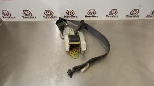 Gebruikte Veiligheidsgordel rechts-voor Suzuki Swift (ZA/ZC/ZD1/2/3/9) 1.5 VVT 16V Prijs € 40,00 Margeregeling aangeboden door Autorecycling Reuvers B.V.