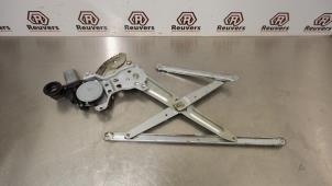 Gebruikte Ruitmechaniek 2Deurs rechts-voor Suzuki Swift (ZA/ZC/ZD1/2/3/9) 1.5 VVT 16V Prijs € 30,00 Margeregeling aangeboden door Autorecycling Reuvers B.V.