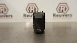 Gebruikte PDC Schakelaar Renault Twingo III (AH) 0.9 Energy TCE 90 12V Prijs € 10,00 Margeregeling aangeboden door Autorecycling Reuvers B.V.