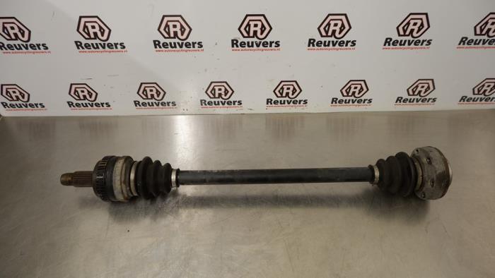 Gebruikte Aandrijfas rechts-achter BMW 1 serie (E87/87N) 116i 1.6 16V Prijs € 30,00 Margeregeling aangeboden door Autorecycling Reuvers B.V.