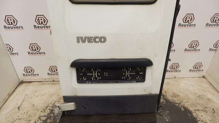 Deur achter Bus-Bestelauto van een Iveco New Daily III 35C12V,S12V 2005