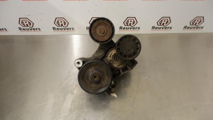Gebruikte Servopomp Iveco New Daily III 35C12V,S12V Prijs € 60,00 Margeregeling aangeboden door Autorecycling Reuvers B.V.