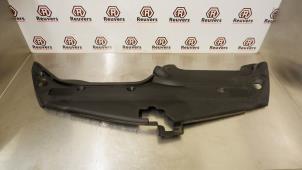 Gebruikte Afdekplaat diversen Toyota Prius (NHW20) 1.5 16V Prijs € 20,00 Margeregeling aangeboden door Autorecycling Reuvers B.V.