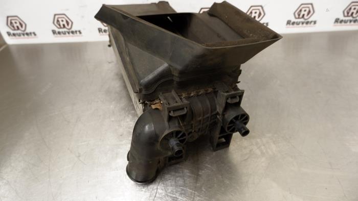 Intercooler van een Ford Focus 3 1.0 Ti-VCT EcoBoost 12V 100 2014