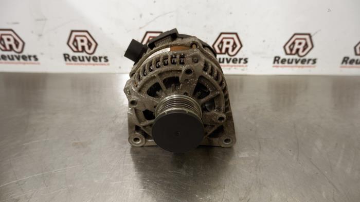 Gebruikte Dynamo Ford Focus 3 1.0 Ti-VCT EcoBoost 12V 100 Prijs € 35,00 Margeregeling aangeboden door Autorecycling Reuvers B.V.