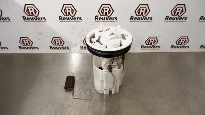 Gebruikte Tank element Pomp Ford Focus 3 1.0 Ti-VCT EcoBoost 12V 100 Prijs € 40,00 Margeregeling aangeboden door Autorecycling Reuvers B.V.