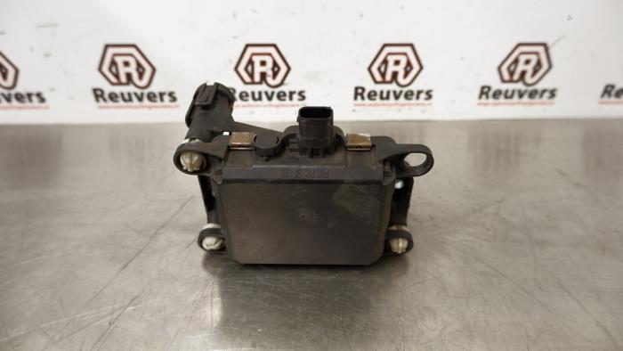 ACC Sensor (afstand) van een Peugeot 3008 I (0U/HU) 1.6 16V THP 155 2011