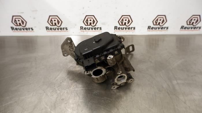 Gebruikte Uitlaat gasklep (EGR) Citroen Berlingo 1.6 BlueHDI 75 Prijs € 40,00 Margeregeling aangeboden door Autorecycling Reuvers B.V.