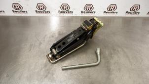 Gebruikte Krikset Lada Kalina (1119) 1.6 Prijs op aanvraag aangeboden door Autorecycling Reuvers B.V.