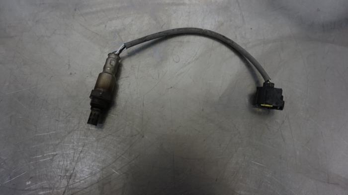 Gebruikte Lambda Sonde Mitsubishi Space Star (A0) 1.0 12V Prijs € 25,00 Margeregeling aangeboden door Autorecycling Reuvers B.V.