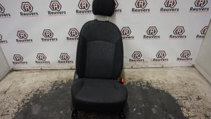 Gebruikte Voorstoel rechts Mitsubishi Space Star (A0) 1.0 12V Prijs € 125,00 Margeregeling aangeboden door Autorecycling Reuvers B.V.
