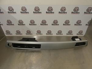 Gebruikte Dashboard deel BMW 3 serie (E90) 320Si 16V Prijs € 25,00 Margeregeling aangeboden door Autorecycling Reuvers B.V.