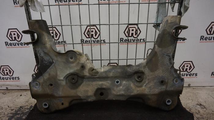 Gebruikte Subframe Renault Kangoo Express (FW) 1.5 dCi 70 Prijs € 100,00 Margeregeling aangeboden door Autorecycling Reuvers B.V.