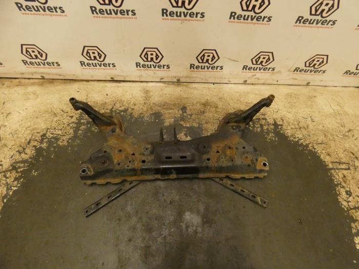 Gebruikte Subframe Mazda 2 (DE) 1.3 16V S-VT Prijs € 50,00 Margeregeling aangeboden door Autorecycling Reuvers B.V.