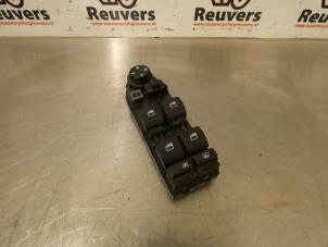 Gebruikte Combischakelaar ramen BMW 5 serie (E60) 525i 24V Prijs € 20,00 Margeregeling aangeboden door Autorecycling Reuvers B.V.