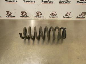 Gebruikte Schroefveer achter BMW 3 serie Touring (E91) 318i 16V Prijs € 20,00 Margeregeling aangeboden door Autorecycling Reuvers B.V.