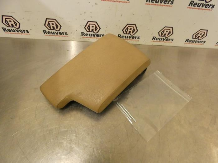 Armleuning van een BMW 3 serie Touring (E91) 318i 16V 2007