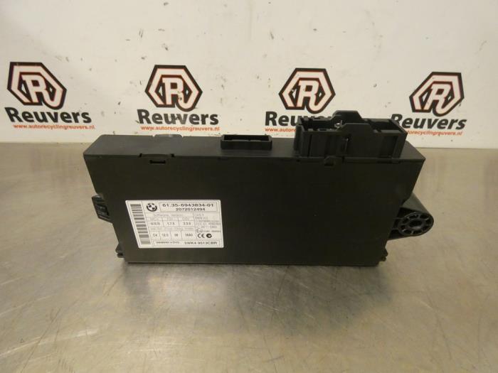 Gebruikte Sam module BMW 3 serie Touring (E91) 318i 16V Prijs € 30,00 Margeregeling aangeboden door Autorecycling Reuvers B.V.