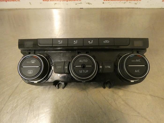 Kachel Bedieningspaneel van een Volkswagen Golf VII (AUA) 1.2 TSI BlueMotion 16V 2013