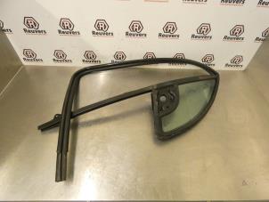 Gebruikte Driehoeks Ruit rechts-voor Citroen C3 (FC/FL/FT) 1.4 Prijs € 30,00 Margeregeling aangeboden door Autorecycling Reuvers B.V.