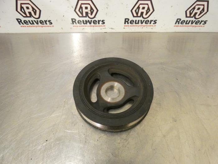 Gebruikte Krukas Poelie Peugeot 207/207+ (WA/WC/WM) 1.6 HDi 16V Prijs € 25,00 Margeregeling aangeboden door Autorecycling Reuvers B.V.