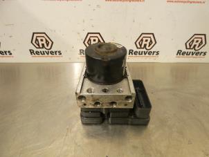 Gebruikte ABS Pomp Peugeot 207/207+ (WA/WC/WM) 1.6 HDi 16V Prijs € 50,00 Margeregeling aangeboden door Autorecycling Reuvers B.V.