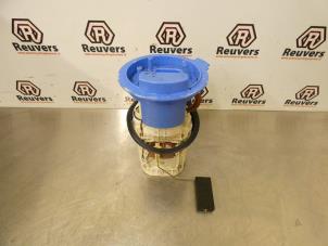 Gebruikte Tank element Pomp Volkswagen Golf Plus (5M1/1KP) 1.6 FSI 16V Prijs € 35,00 Margeregeling aangeboden door Autorecycling Reuvers B.V.