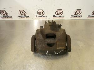 Gebruikte Remklauw (Tang) links-voor Peugeot 3008 I (0U/HU) 1.6 16V THP 155 Prijs € 30,00 Margeregeling aangeboden door Autorecycling Reuvers B.V.