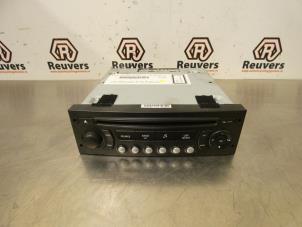 Gebruikte Radio CD Speler Peugeot 3008 I (0U/HU) 1.6 16V THP 155 Prijs € 40,00 Margeregeling aangeboden door Autorecycling Reuvers B.V.