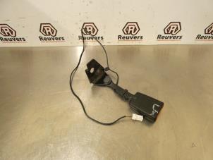 Gebruikte Veiligheidsgordel Insteek links-achter Peugeot 3008 I (0U/HU) 1.6 16V THP 155 Prijs € 10,00 Margeregeling aangeboden door Autorecycling Reuvers B.V.