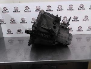 Gebruikte Versnellingsbak Peugeot 308 (4A/C) 1.6 VTI 16V Prijs € 150,00 Margeregeling aangeboden door Autorecycling Reuvers B.V.