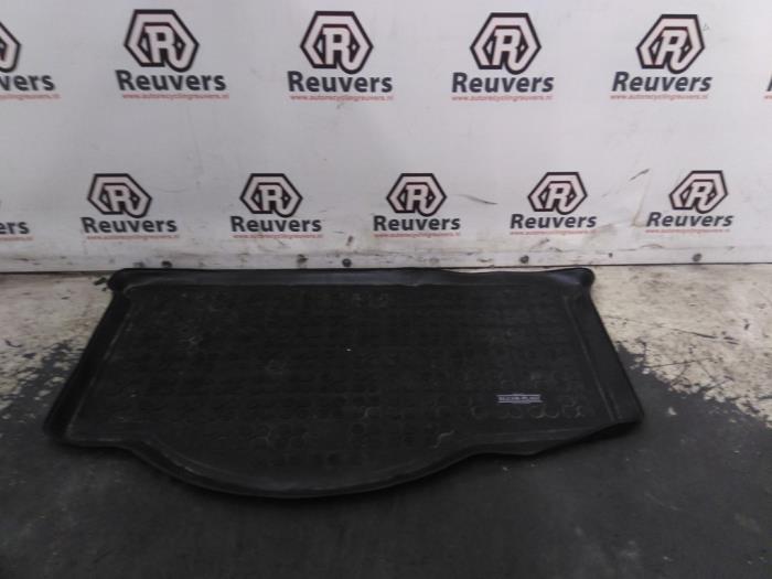 101626M REZAW PLAST Kofferbakschaal voor Suzuki Swift AZ PE