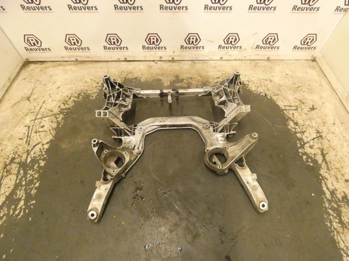 Gebruikte Subframe BMW 7 serie (F01/02/03/04) Active Hybrid V8 32V Prijs € 200,00 Margeregeling aangeboden door Autorecycling Reuvers B.V.