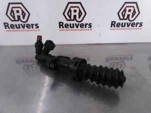 Gebruikte Koppeling Hoofd Cilinder Peugeot 3008 I (0U/HU) 1.6 VTI 16V Prijs € 20,00 Margeregeling aangeboden door Autorecycling Reuvers B.V.