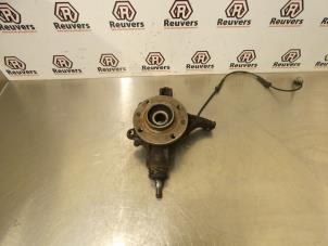 Gebruikte Asschenkel links-voor Peugeot 308 SW (4E/H) 1.6 VTI 16V Prijs € 35,00 Margeregeling aangeboden door Autorecycling Reuvers B.V.