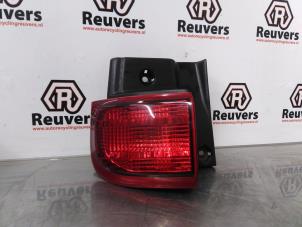 Gebruikte Achterlicht links Nissan Elgrand Prijs € 35,00 Margeregeling aangeboden door Autorecycling Reuvers B.V.
