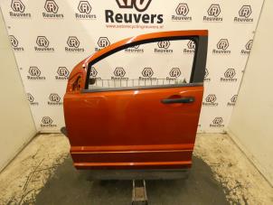 Gebruikte Portier 4Deurs links-voor Dodge Caliber 1.8 16V Prijs € 200,00 Margeregeling aangeboden door Autorecycling Reuvers B.V.