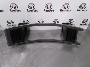 Gebruikte Kilometerteller sierlijst Nissan Elgrand Prijs € 35,00 Margeregeling aangeboden door Autorecycling Reuvers B.V.