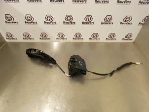 Gebruikte Deurslot Mechaniek 4Deurs links-voor Peugeot 308 SW (L4/L9/LC/LJ/LR) 1.6 BlueHDi 120 Prijs € 30,00 Margeregeling aangeboden door Autorecycling Reuvers B.V.