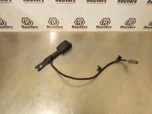 Gebruikte Veiligheidsgordel Insteek links-voor Hyundai i10 (F5) 1.2i 16V Prijs € 15,00 Margeregeling aangeboden door Autorecycling Reuvers B.V.