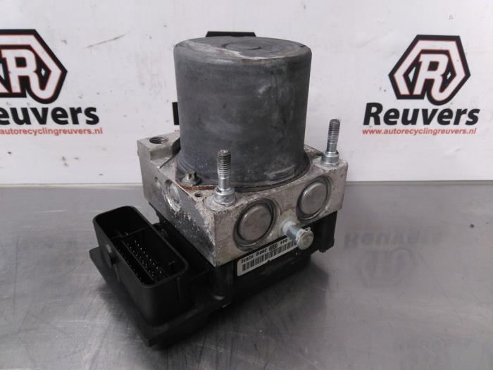Gebruikte ABS Pomp Peugeot Expert (G9) 1.6 HDi 90 Prijs € 75,00 Margeregeling aangeboden door Autorecycling Reuvers B.V.