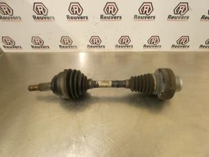 Gebruikte Aandrijfas rechts-voor Porsche Cayenne (9PA) 3.2 V6 24V Prijs € 35,00 Margeregeling aangeboden door Autorecycling Reuvers B.V.