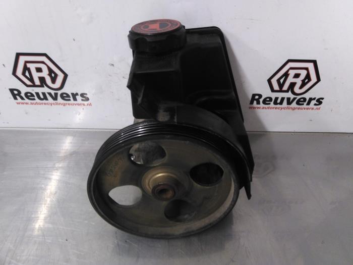 Gebruikte Servopomp Peugeot 206 (2A/C/H/J/S) 1.4 XR,XS,XT,Gentry Prijs € 35,00 Margeregeling aangeboden door Autorecycling Reuvers B.V.