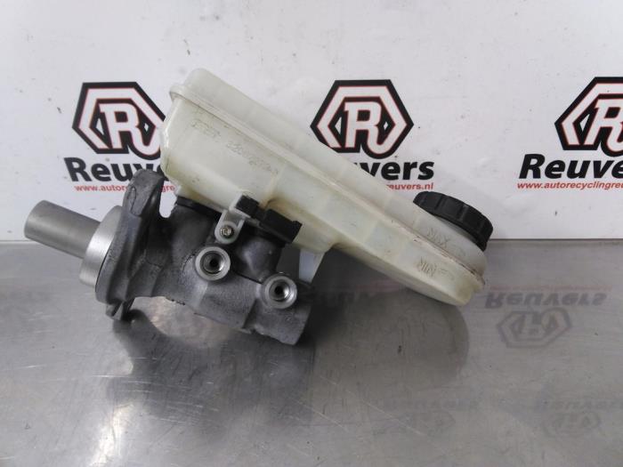 Gebruikte Hoofdremcilinder Mitsubishi Colt (Z2/Z3) 1.1 12V Prijs € 30,00 Margeregeling aangeboden door Autorecycling Reuvers B.V.