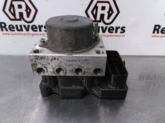 Gebruikte ABS Pomp Toyota Aygo (B10) 1.0 12V VVT-i Prijs € 40,00 Margeregeling aangeboden door Autorecycling Reuvers B.V.