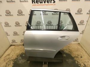 Gebruikte Deur 4Deurs links-achter Mercedes E Combi (S211) 3.0 E-320 CDI V6 24V Prijs € 100,00 Margeregeling aangeboden door Autorecycling Reuvers B.V.