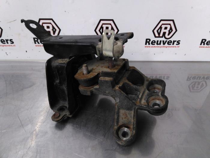Gebruikte Motorrubber Peugeot 107 1.0 12V Prijs € 25,00 Margeregeling aangeboden door Autorecycling Reuvers B.V.