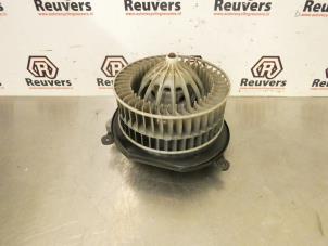 Gebruikte Kachel Ventilatiemotor Mercedes E Combi (S211) 3.0 E-320 CDI V6 24V Prijs € 40,00 Margeregeling aangeboden door Autorecycling Reuvers B.V.