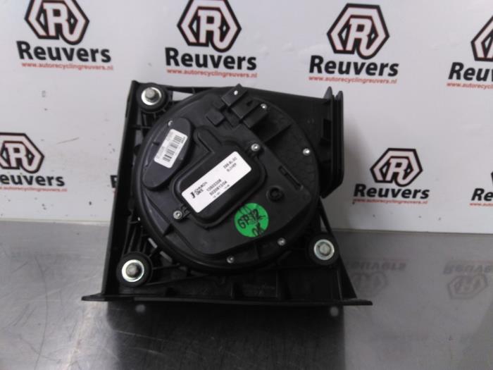 Gebruikte Chaufage Ventilatiemotor Opel Ampera 1.4 16V Prijs € 60,00 Margeregeling aangeboden door Autorecycling Reuvers B.V.